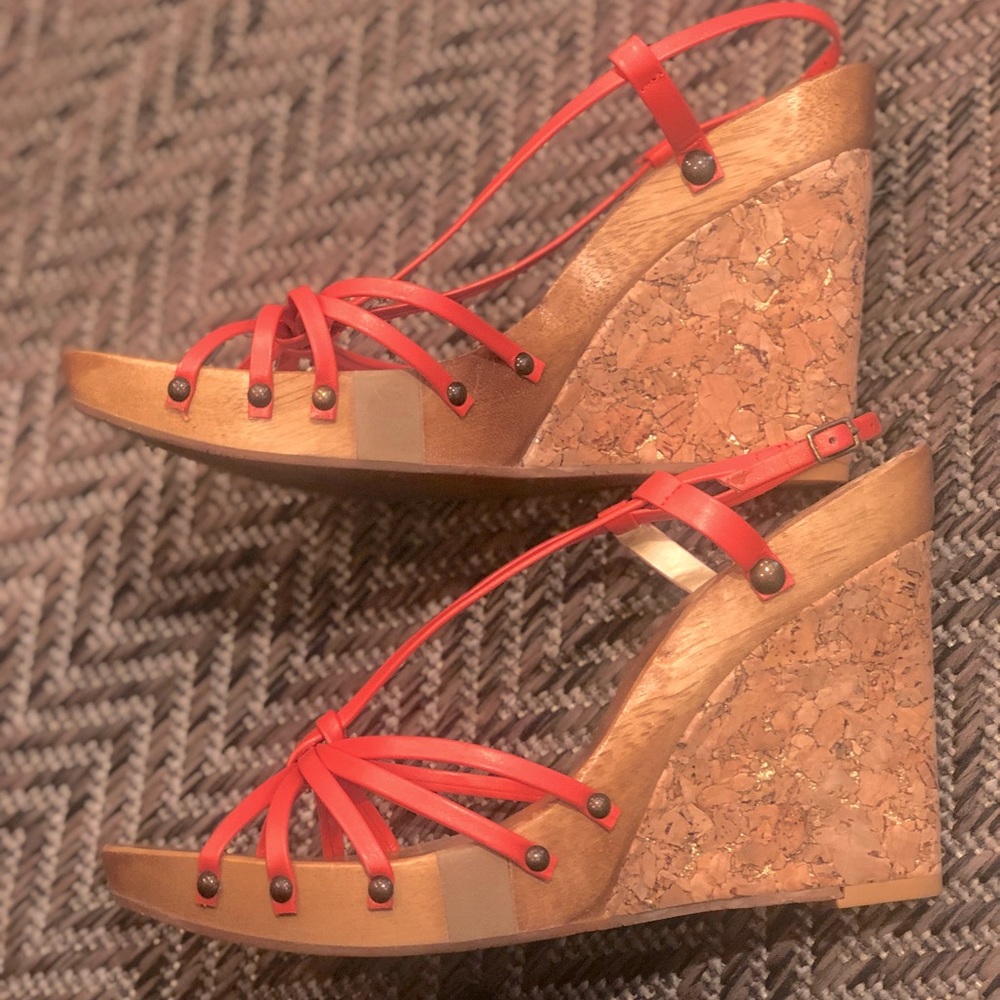 COPY - Jessica Simpson Wedge